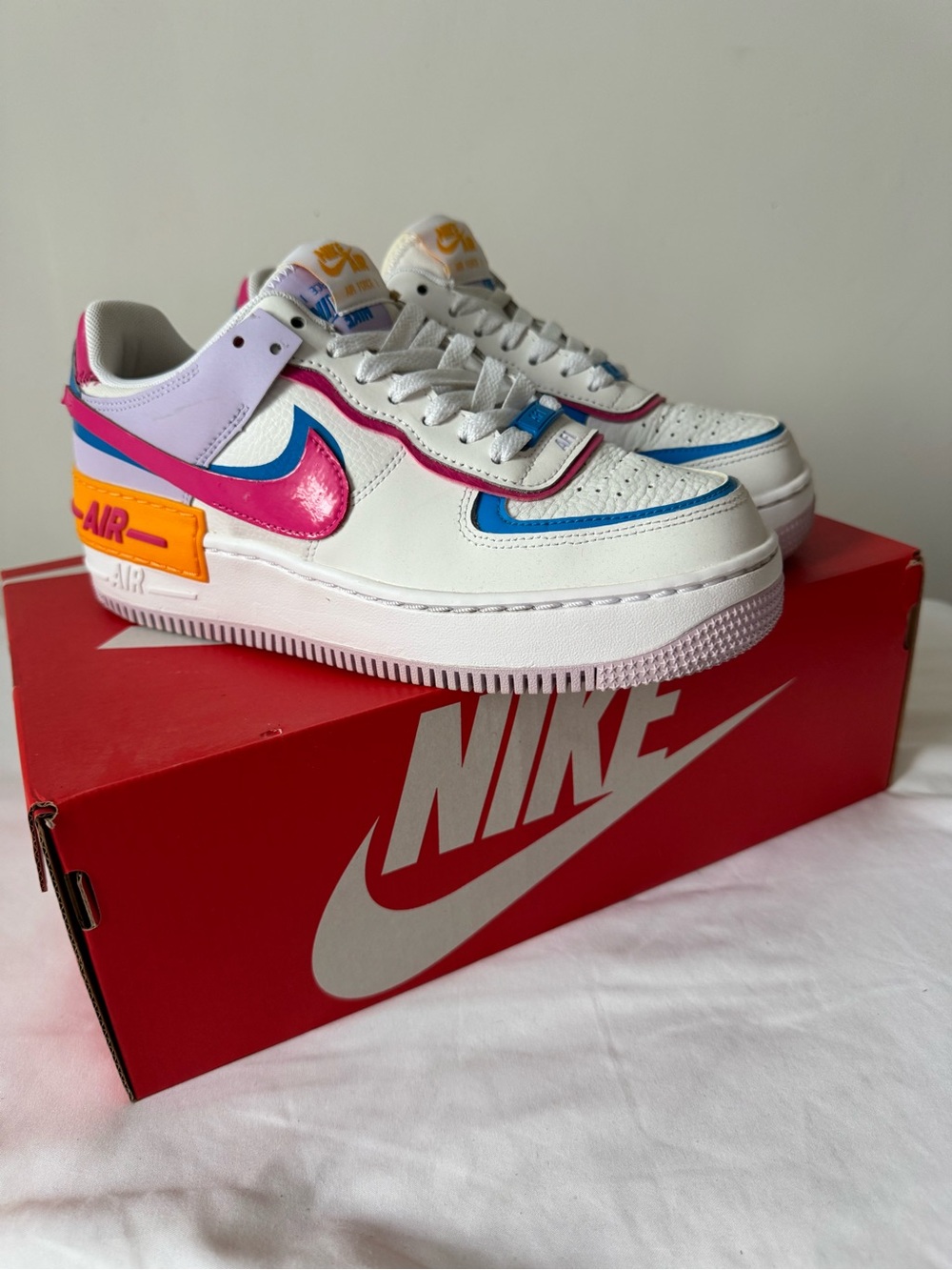 Nike women air max sc Sneakers — White with Pink, Blue & Orange Accents 7.5 size